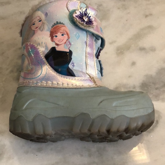 Frozen toddler snow boots - Picture 8 of 10